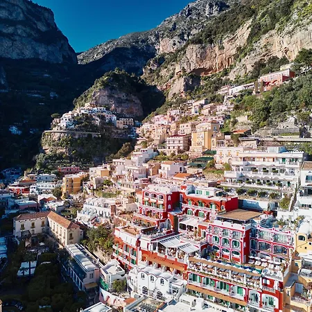 لو سيرينس فندق