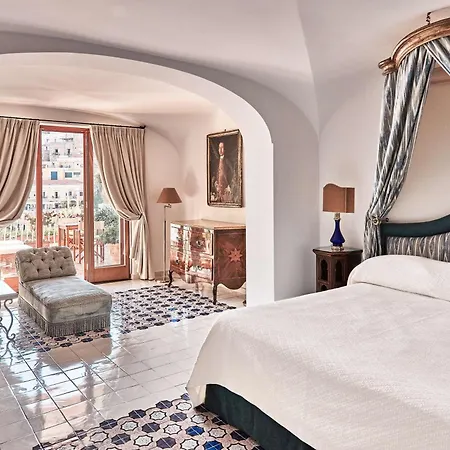 Отель Le Sirenuse 5*