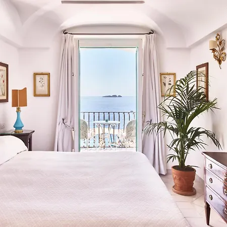 Отель Le Sirenuse 5*