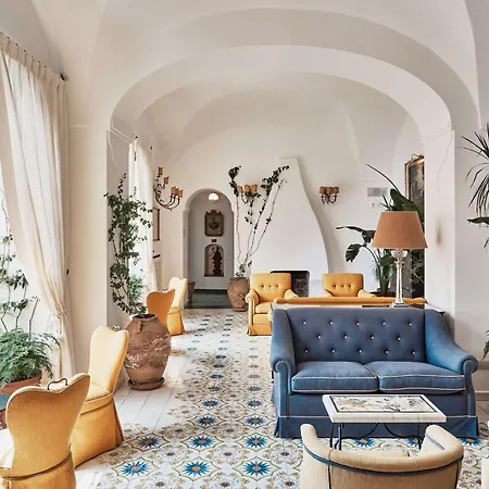 Le Sirenuse Hotel